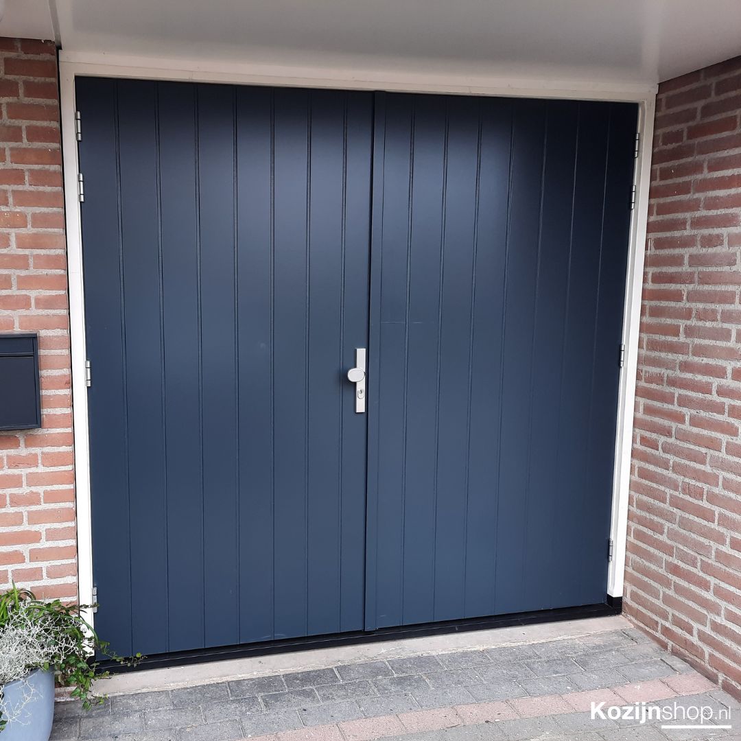 Nieuwe garagedeuren voor Marc van Hout